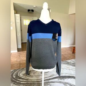 Men’s V-neck Sweater